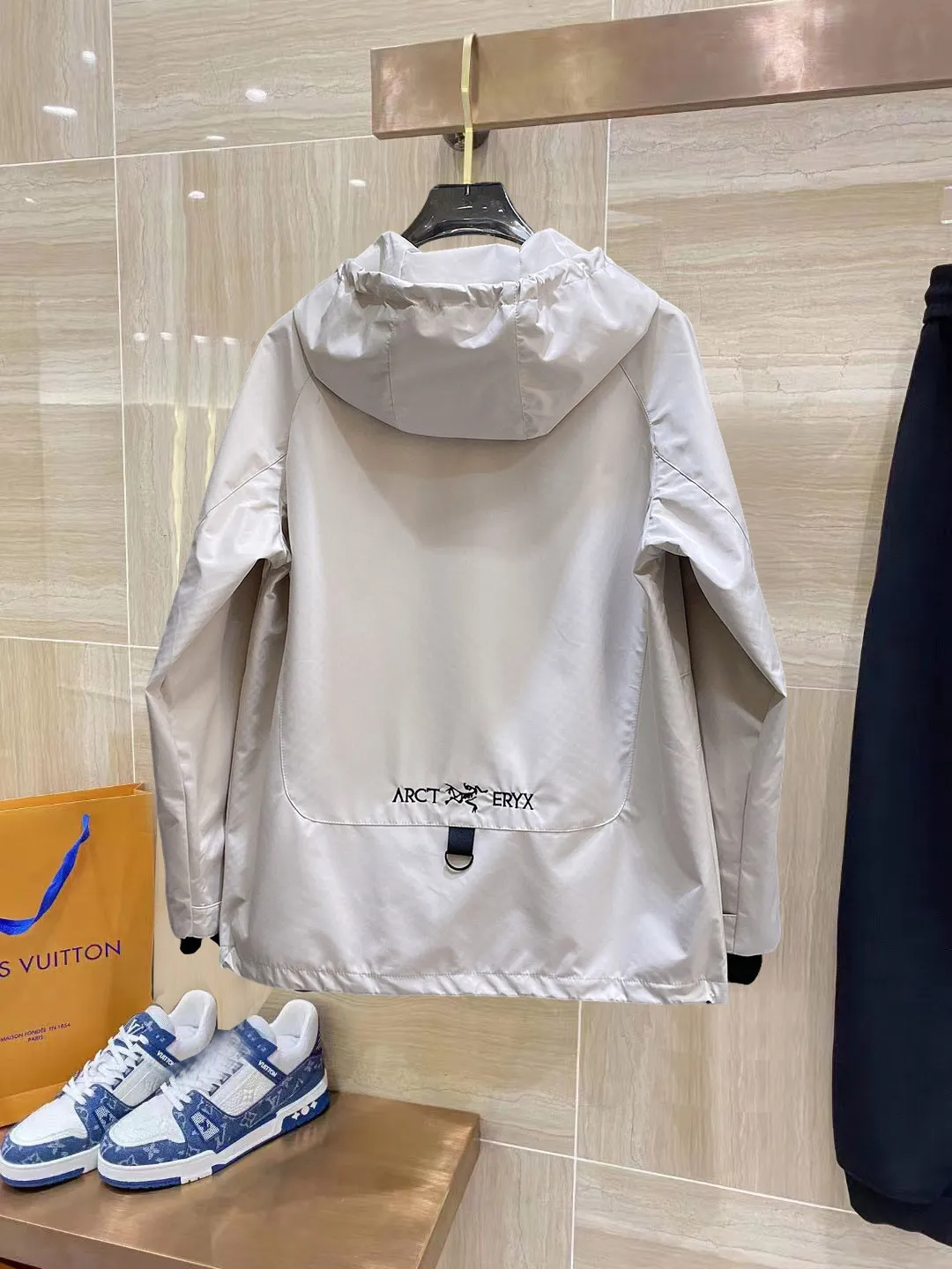Same Style， ， 2026 New Arrival ， Original Premium Breathable ， ， ， Quality。 ， Sizes：M～3XL，